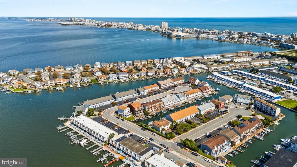 Image 66 of property listing at 617-B BAYSHORE CT #UNIT B, Ocean City, MD 21842