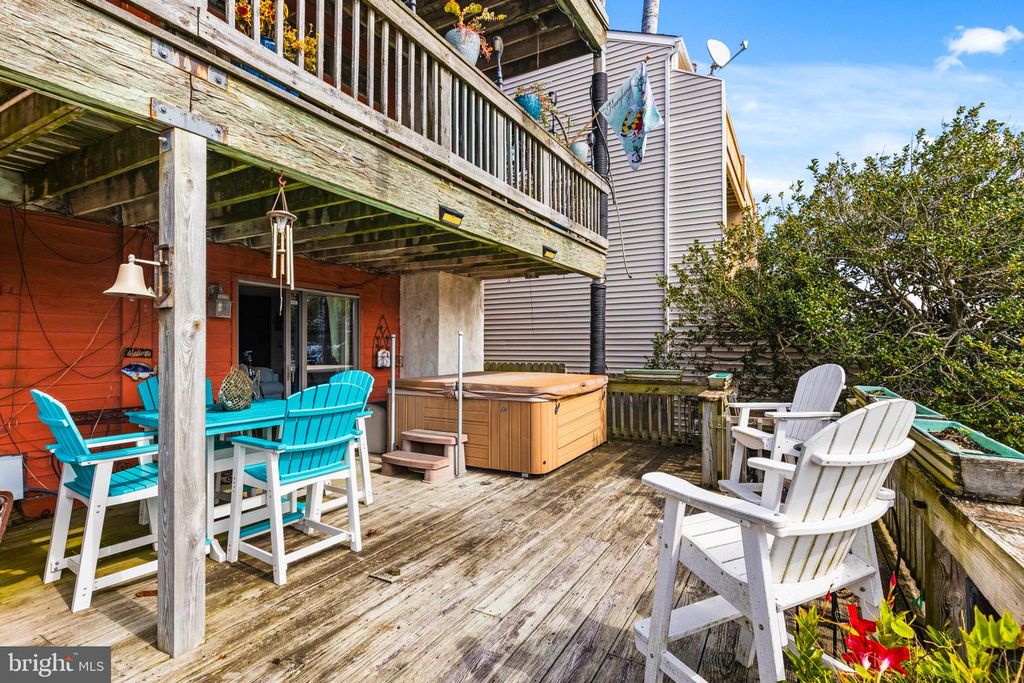 Image 9 of property listing at 617-B BAYSHORE CT #UNIT B, Ocean City, MD 21842