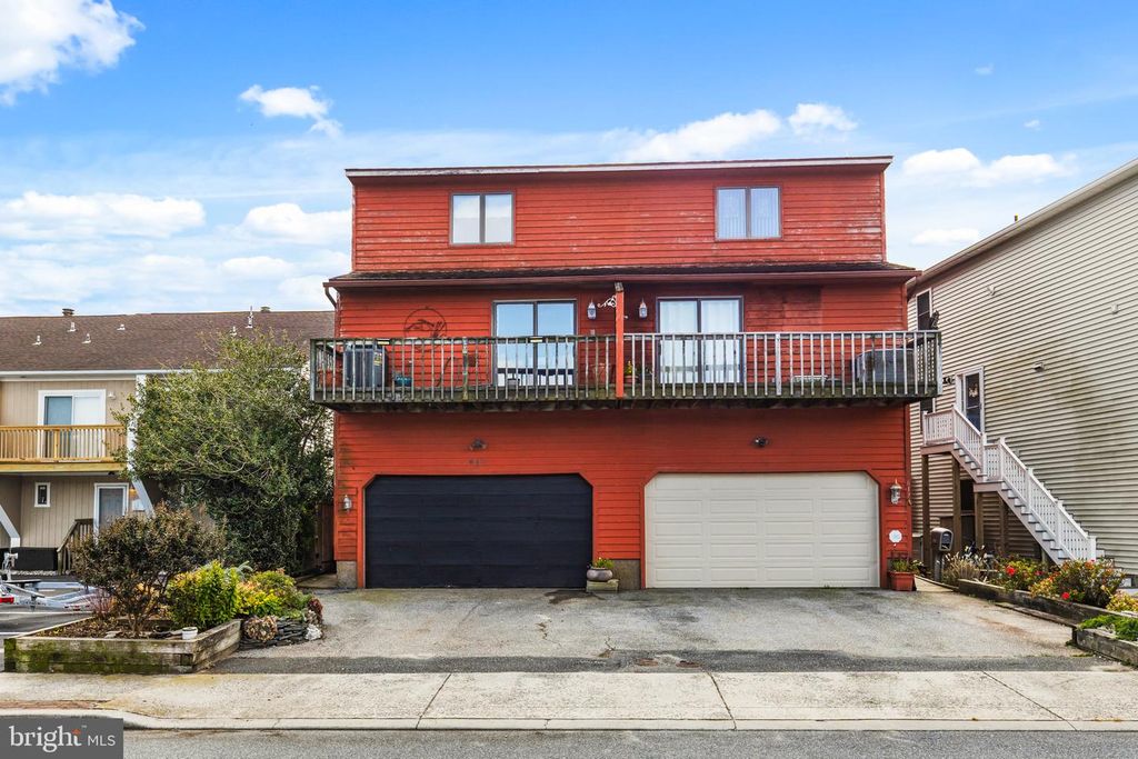 Image 82 of property listing at 617-B BAYSHORE CT #UNIT B, Ocean City, MD 21842