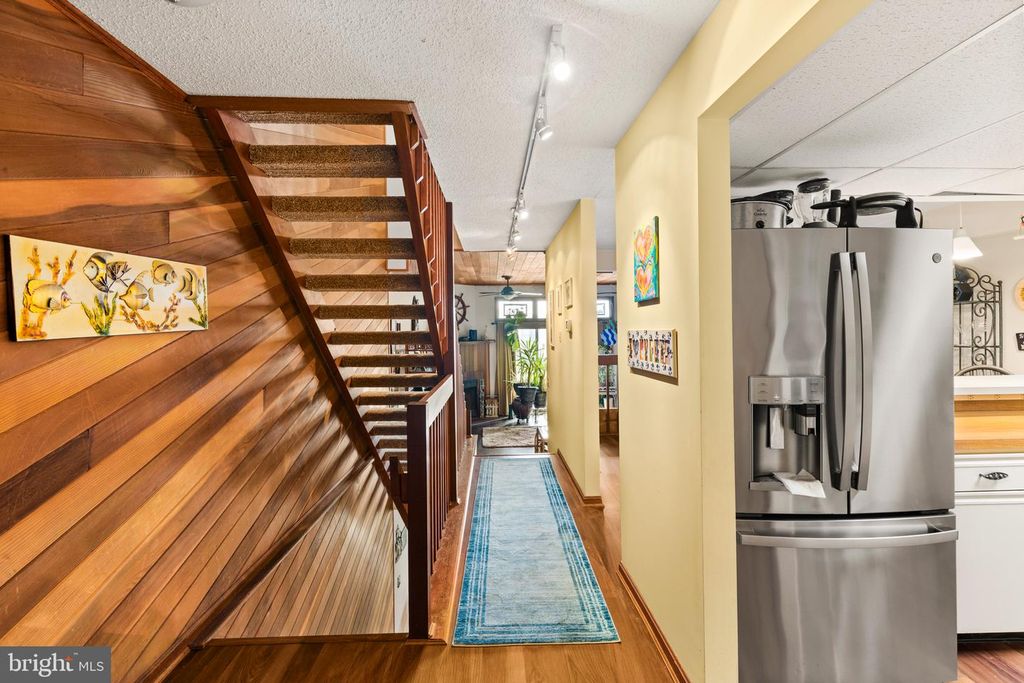 Image 83 of property listing at 617-B BAYSHORE CT #UNIT B, Ocean City, MD 21842