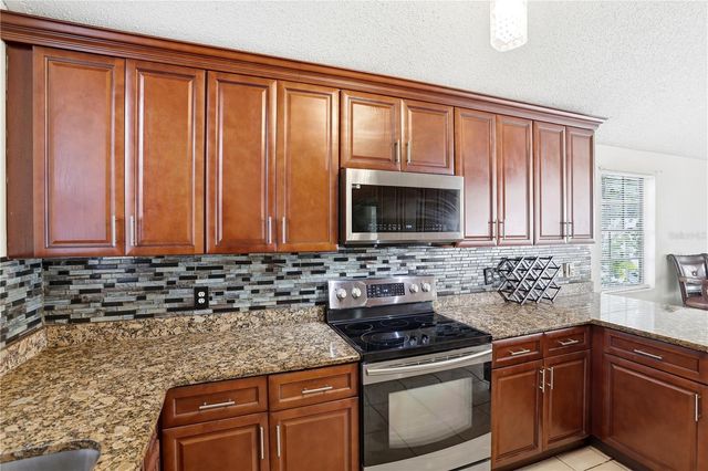 1077 SUMMER LAKES DRIVE, Orlando, FL 32835