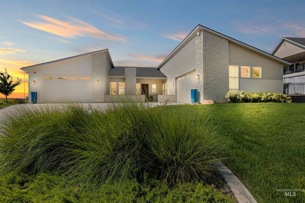 2391 S Trapper Place, Boise, ID 83716 photo 3