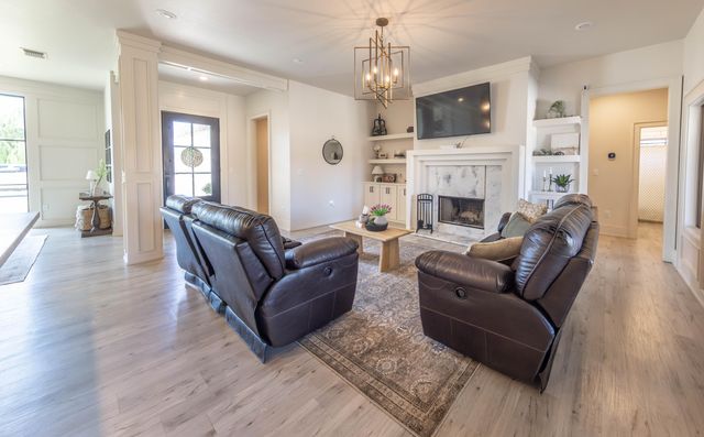 1127 16th Street, Shallowater, TX 79363