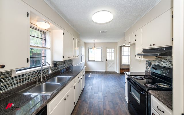 9774 Monticello Drive, Shreveport, LA 71118