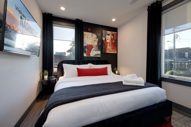 65 Lindsley Ave Apt 203, Nashville, TN 37210