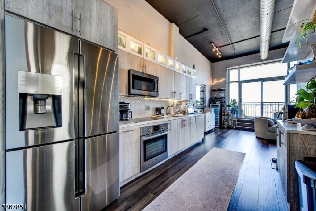 689 Luis Munoz Marin Blvd 1010, Jersey City, NJ 07310 — photo 5
