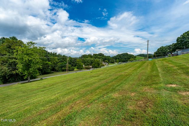 595 Summerville Road, Kingsport, TN 37663