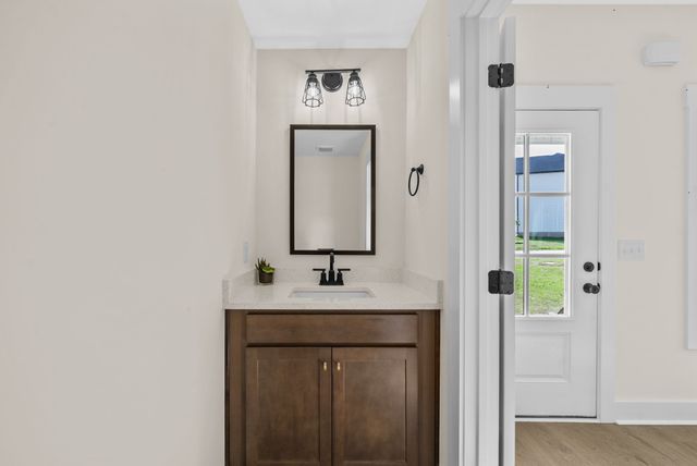 194 Dewberry Ct, Clarksville, TN 37042