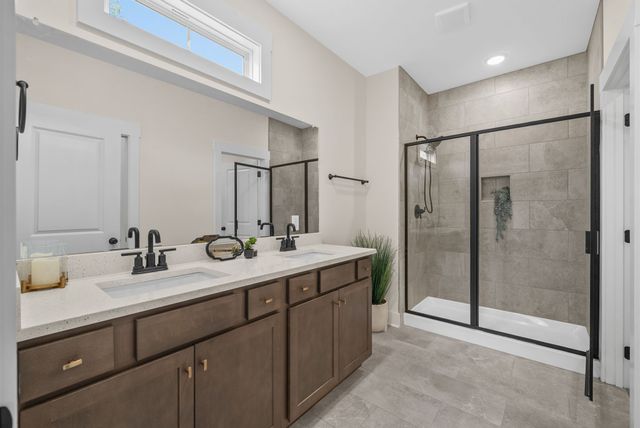 194 Dewberry Ct, Clarksville, TN 37042