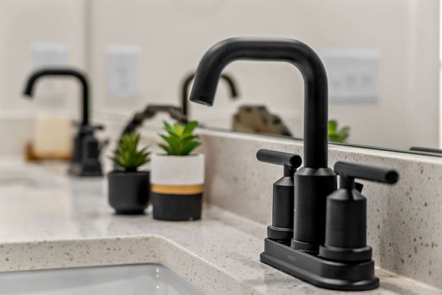 194 Dewberry Ct, Clarksville, TN 37042