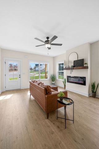 194 Dewberry Ct, Clarksville, TN 37042