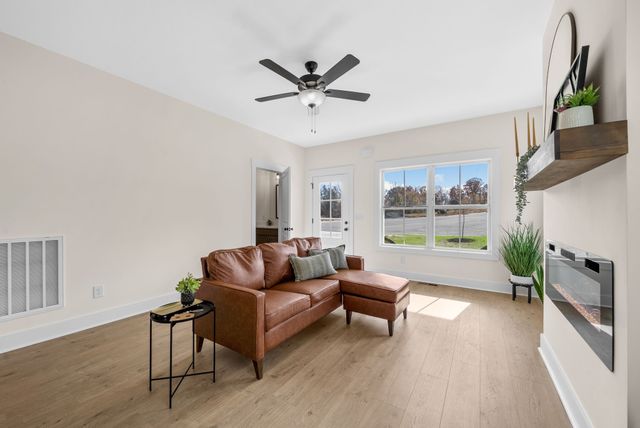 194 Dewberry Ct, Clarksville, TN 37042