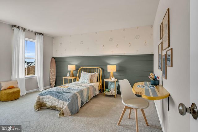 530 CORAL BELLS DR, Mechanicsburg, PA 17055