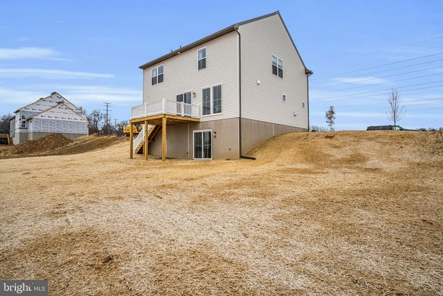 530 CORAL BELLS DR, Mechanicsburg, PA 17055