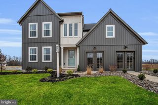 530 CORAL BELLS DR, Mechanicsburg, PA 17055