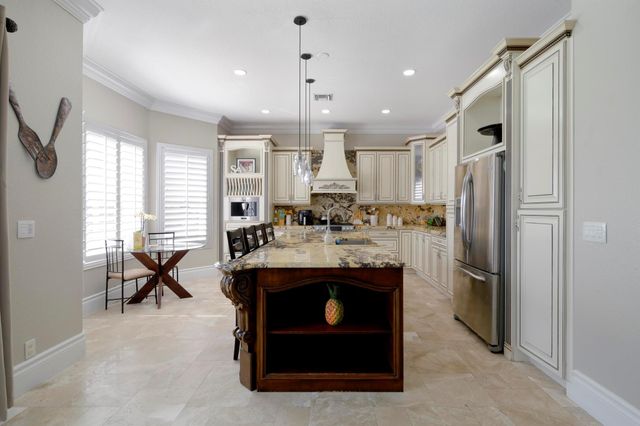 7150 Ivy Crossing Lane, Boynton Beach, FL 33436