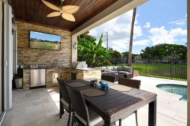 7150 Ivy Crossing Lane, Boynton Beach, FL 33436