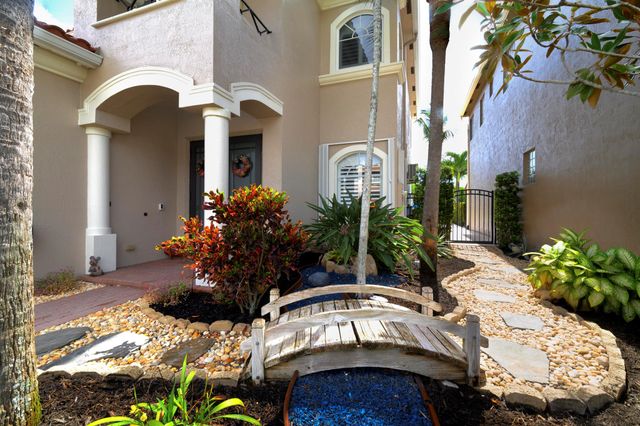 7150 Ivy Crossing Lane, Boynton Beach, FL 33436