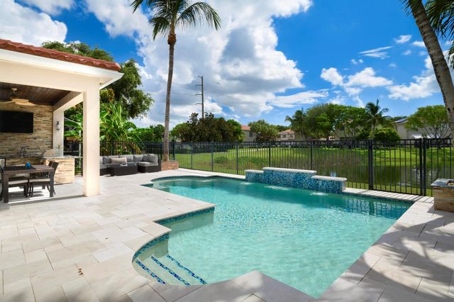 7150 Ivy Crossing Lane, Boynton Beach, FL 33436