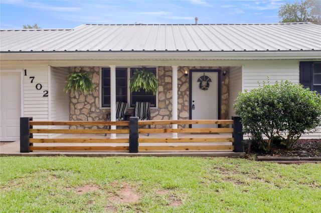 1702 Highway 332 W, Lake Jackson, TX 77566