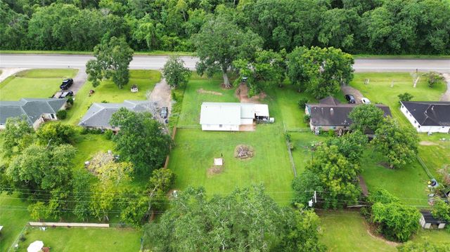 1702 Highway 332 W, Lake Jackson, TX 77566