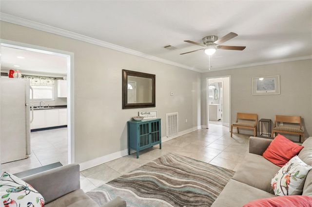 1702 Highway 332 W, Lake Jackson, TX 77566