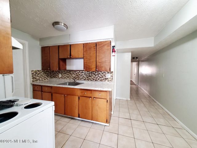 2840 COOK Street, Jacksonville, FL 32254