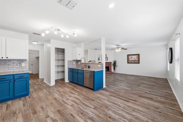 8900 Harvest Moon Trail, Denton, TX 76210