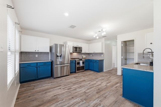 8900 Harvest Moon Trail, Denton, TX 76210