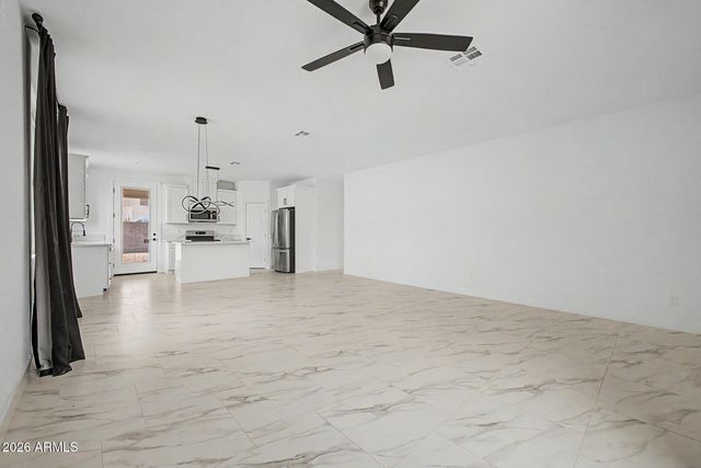 9051 W MAGNUM Drive, Arizona City, AZ 85123