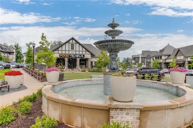 6532 Beacon Drive, Atlanta, GA 30328
