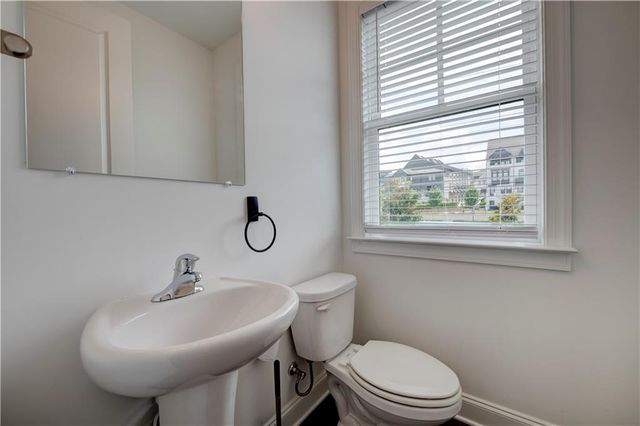 6532 Beacon Drive, Atlanta, GA 30328