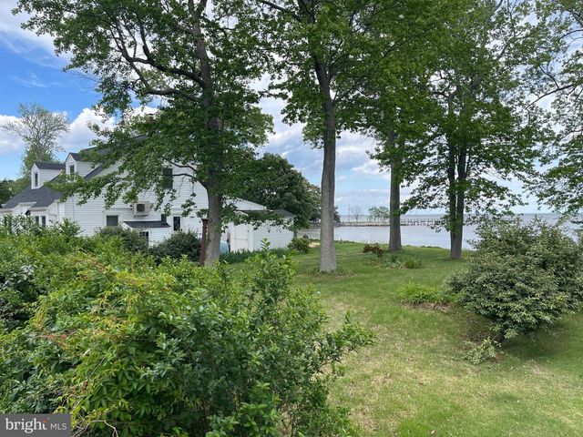 5235 AL JONES DR, Shady Side, MD 20764