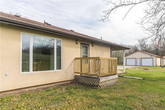 24069 Chieftain Road, Lawrence, KS 66044