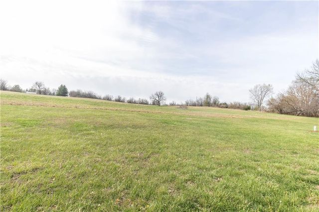 24069 Chieftain Road, Lawrence, KS 66044
