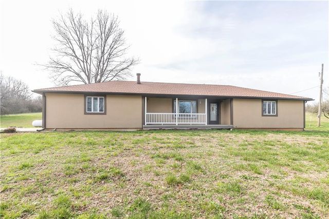 24069 Chieftain Road, Lawrence, KS 66044