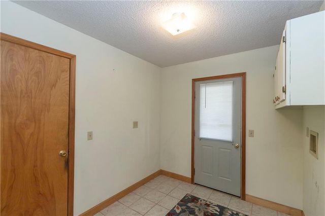 24069 Chieftain Road, Lawrence, KS 66044