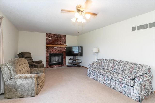24069 Chieftain Road, Lawrence, KS 66044