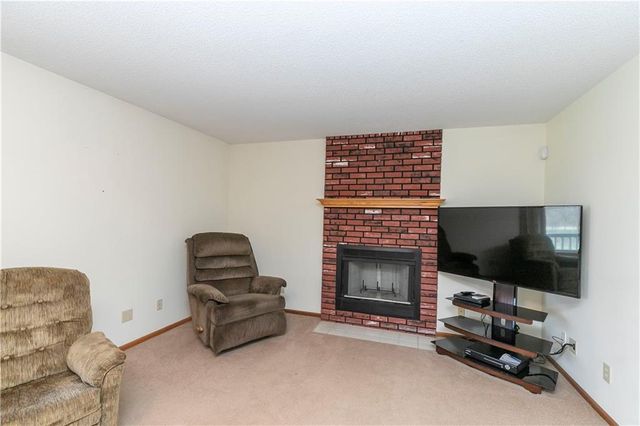 24069 Chieftain Road, Lawrence, KS 66044
