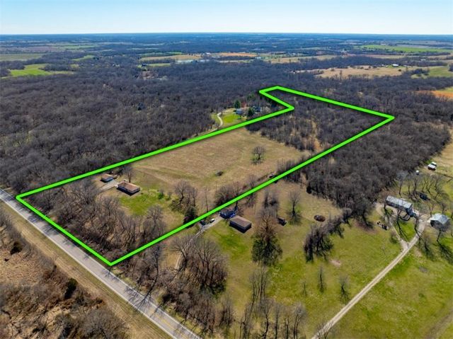 24069 Chieftain Road, Lawrence, KS 66044