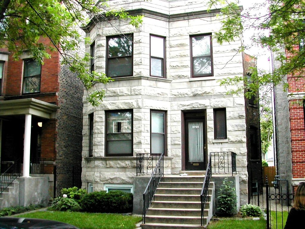 3734 N Racine Avenue 2, Chicago, IL 60613
