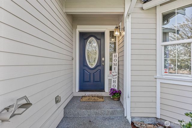 9115 Paradise View Court SE, Yelm, WA 98597