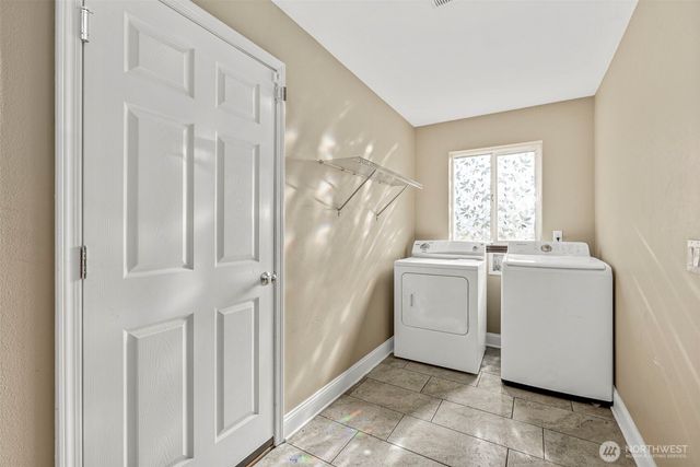 9115 Paradise View Court SE, Yelm, WA 98597