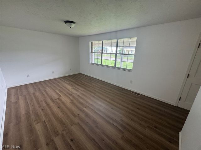 811 23rd Street, Vienna, WV 26105