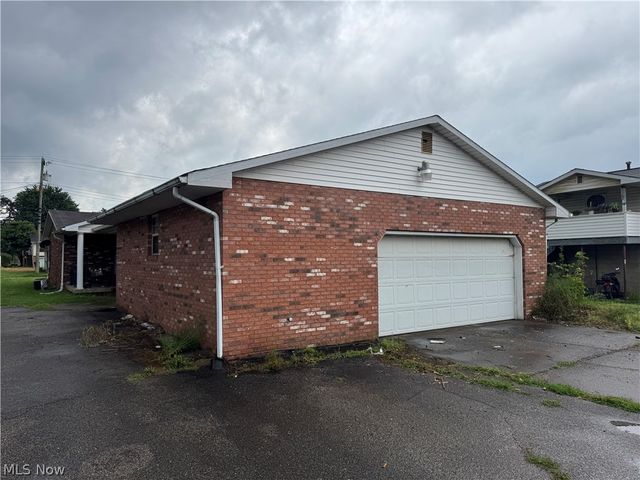 811 23rd Street, Vienna, WV 26105