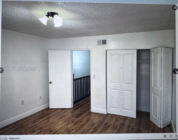 4372 W 11th Ln 30, Hialeah, FL 33012