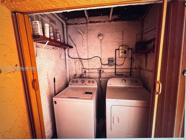 4372 W 11th Ln 30, Hialeah, FL 33012