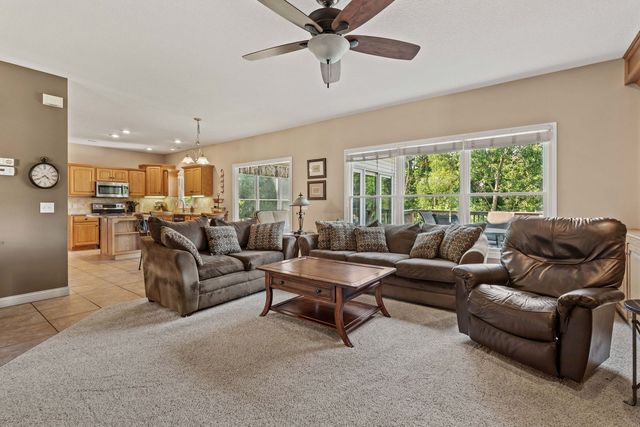 3212 Summertree Avenue, Bettendorf, IA 52722
