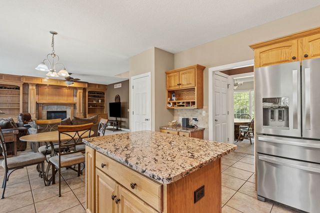 3212 Summertree Avenue, Bettendorf, IA 52722