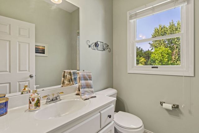 3212 Summertree Avenue, Bettendorf, IA 52722
